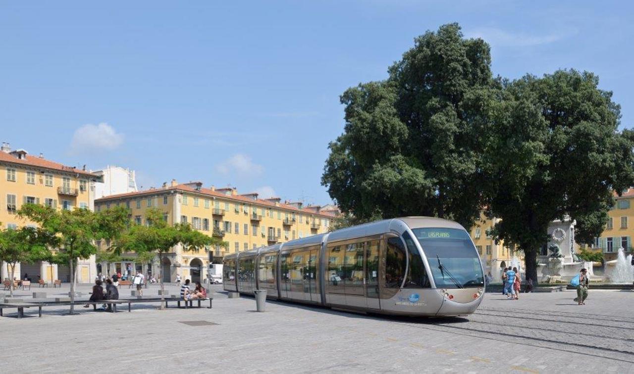 3 Pièces Confort Au Centre De * Nice